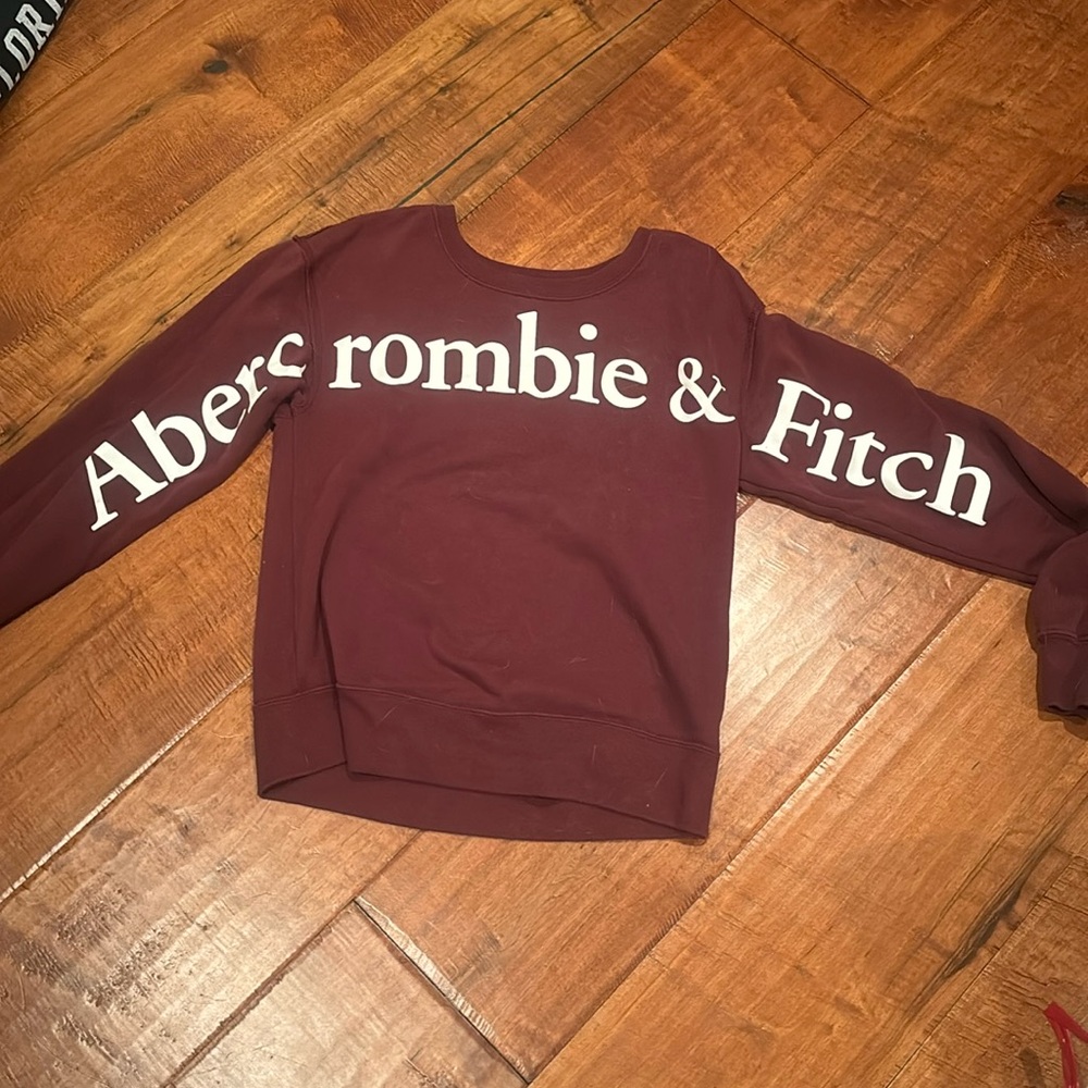 Abercrombie & Fitch long sleeve crop top